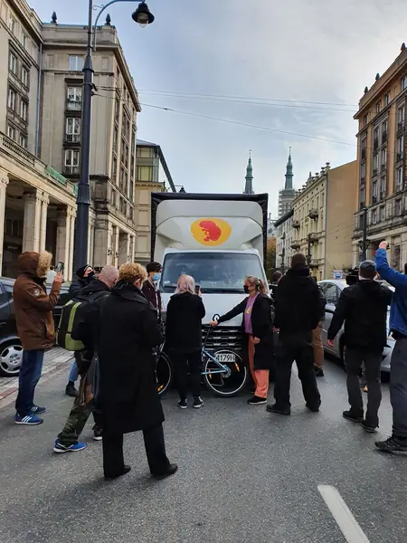 Zatrzymanie antyaborcyjnego homofobusa Fundacji Pro-prawo do życia