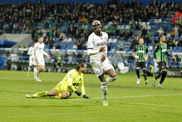 Victor Osimhen strzelił trzy gole w meczu z Sassuolo