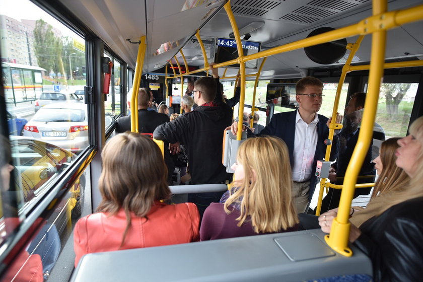 Radni wizytowali budowę trasy W-Z miejskim autobusem