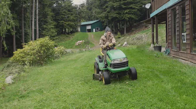 Već dve godine živim sama na ostrvu i top mi je