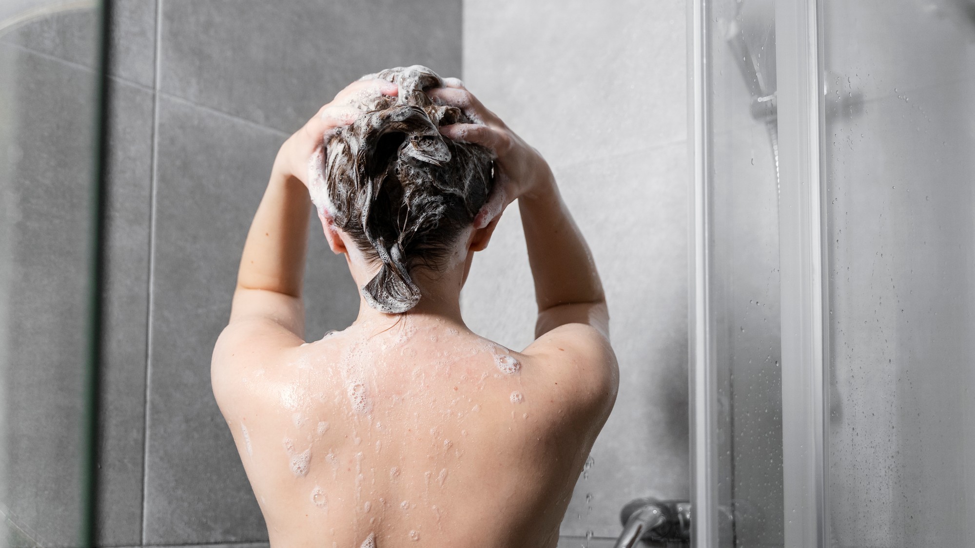 Kedy by sme si mali umývať hlavu? 