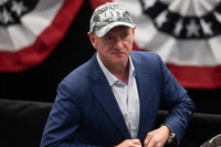 Pilotował wahadłowce, podpadł Trumpowi. Bohater USA może stracić stopień wojskowy