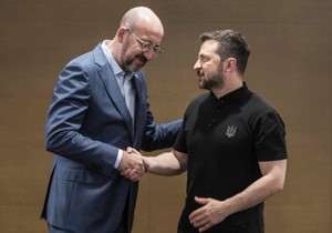 Šarl Mišel i Volodimir Zelenski na bilateralnom sastanku tokom samita o Ukrajini u Švajcarskoj