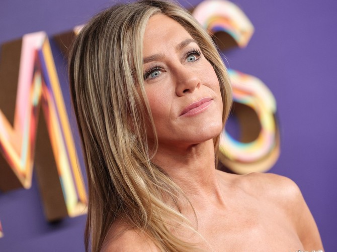 Dženifer Aniston
