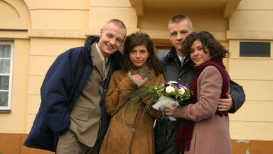 "M jak miłość": tajemniczy ślub w serialu. Zdjęcia trafiły do sieci