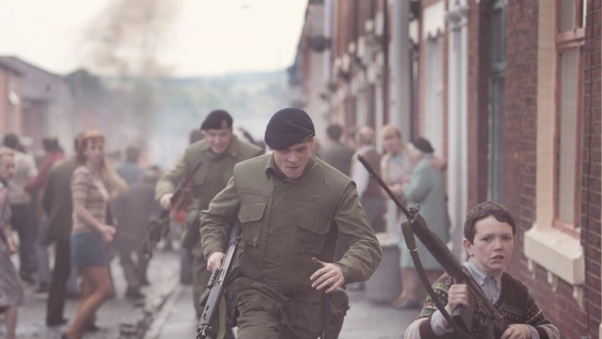 Filmy, które wywołały zachwyt na największych festiwalach filmowych: w Berlinie, Sundance czy San Sebastian, walczą o 100 000 dolarów konkursie "Wytyczanie drogi". Publiczność PKO OFF CAMERA jako pierwsza w Polsce zobaczy obrazy młodych reżyserów z całego świata.