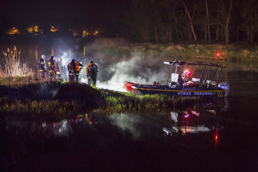 Zakuty w kajdanki uciekł przed policją do Warty. Wciąż go nie odnaleziono