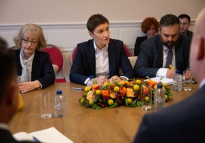 Ana Brnabić sa članovima parlamenta Holandije