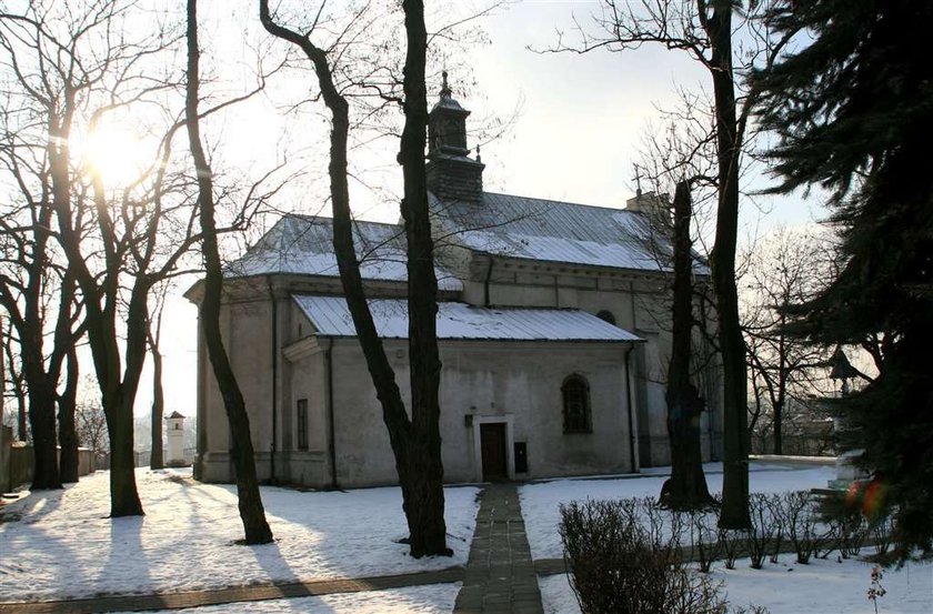 Ukradł krzyż z kościoła