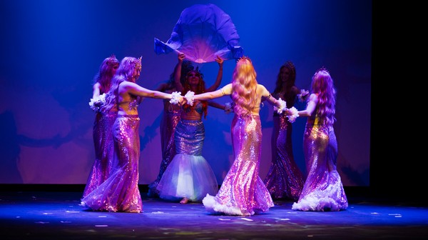 W Teatrze Lalek było dostojnie, uroczyście i wzruszająco. 