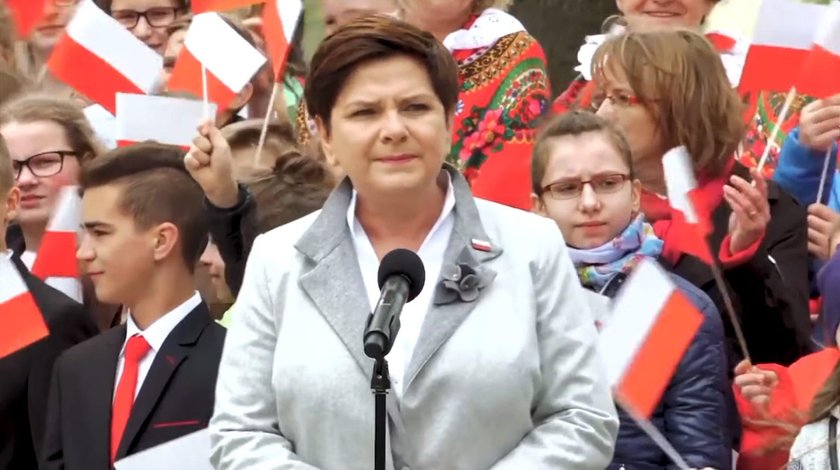 PiS chwali się w spotach sukcesami. Prezesa pokazali aż 8 razy. A gdzie Szydło?