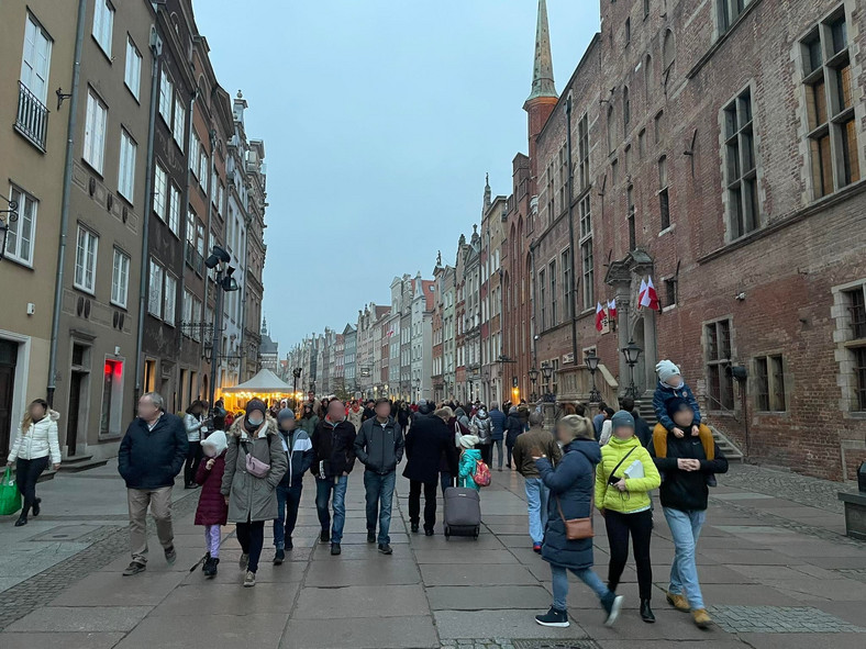 Ulice Gdańska przepełnione turystami