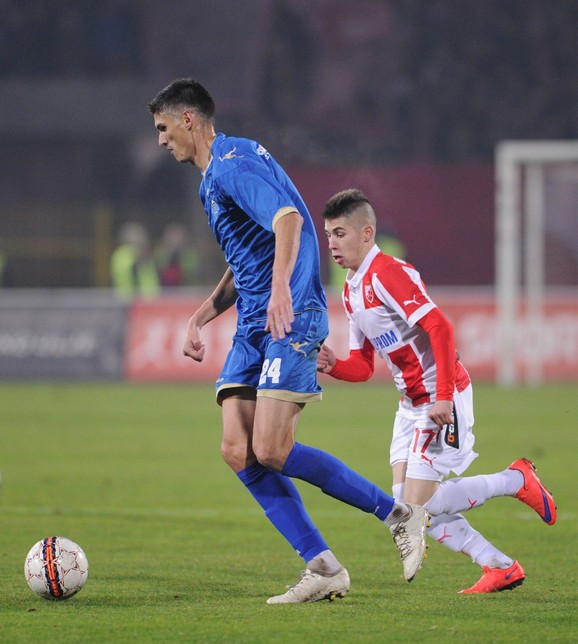 Duel Milana Ćuluma i 34 cm nižeg Srđana Plavšića, tada člana Crvene zvezde