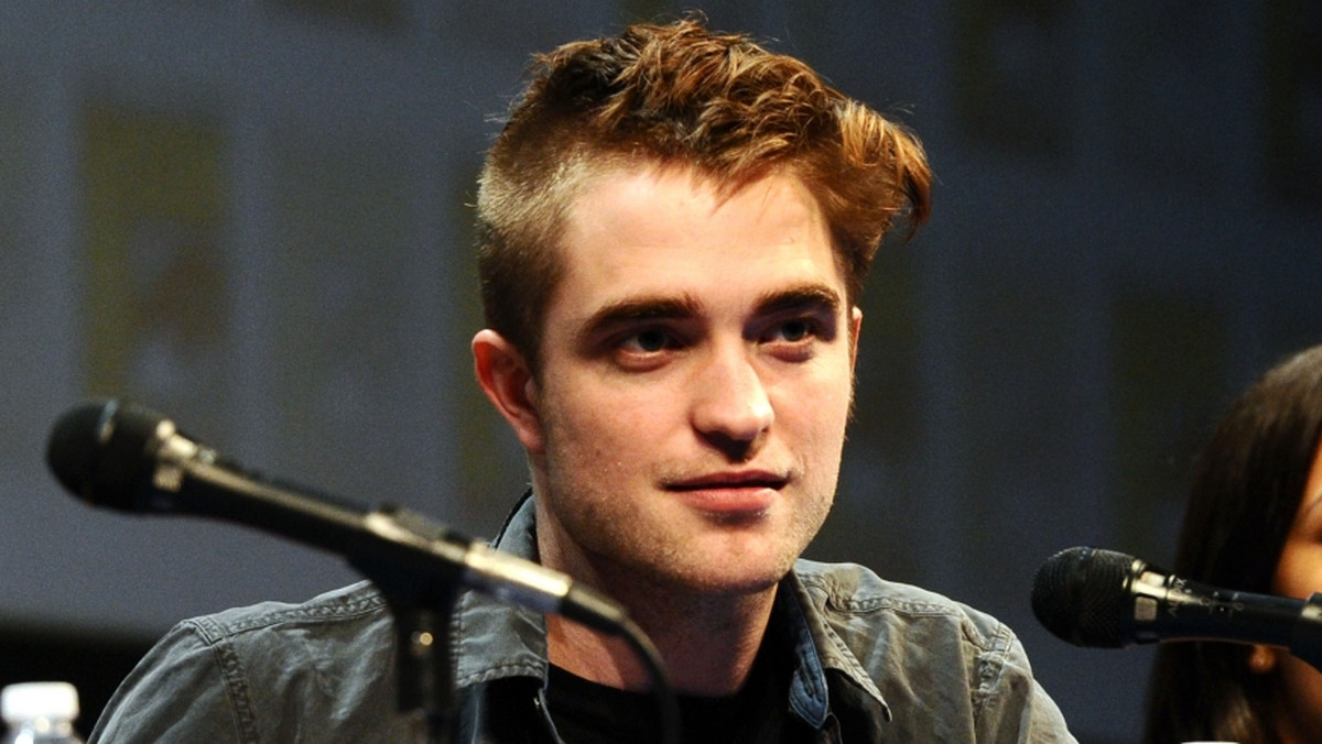 Robert Pattinson powiedział, że ostatnia część cyklowego filmu "Zmierzch" jest niesłychanie zabawna.