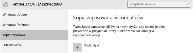 W Windows 10 za kopie zapasowe odpowiada funkcja Historia plików oraz moduł Panelu sterowania o nazwie Kopia zapasowa i przywracanie.