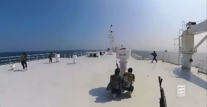 Huti oteli brod u Crvenom moru