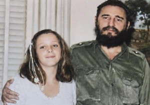 Alina Fernandez sa Fidelom Kastrom: Pokojni kubanski vođa imao je sedmoro priznate dece sa tri različite žene, a Fernandez je jedina poznata ćerka | Foto: Alina Fernandez
