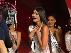 "Zrobiona" od stóp do głów: oto nowa 18-letnia (sic!) Miss Wenezueli. FOTO