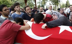 Premier Turcji: W wyniku próby puczu zginęło 208 osób, w tym 145 cywilów