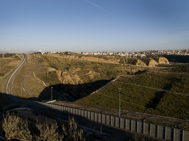 Mur graniczny pomiędzy Meksykiem a USA