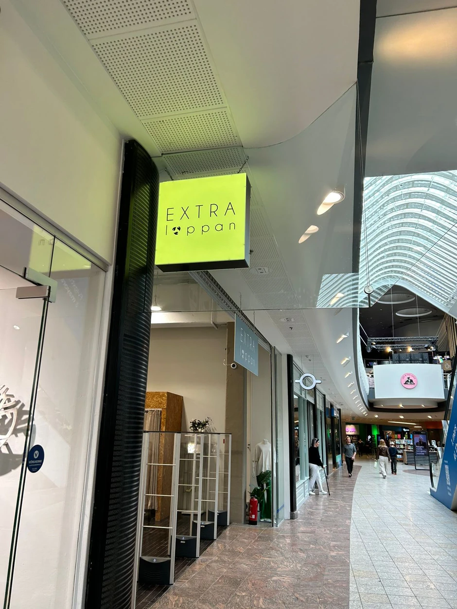 Radnja sa polovnom robom u tržnom centru