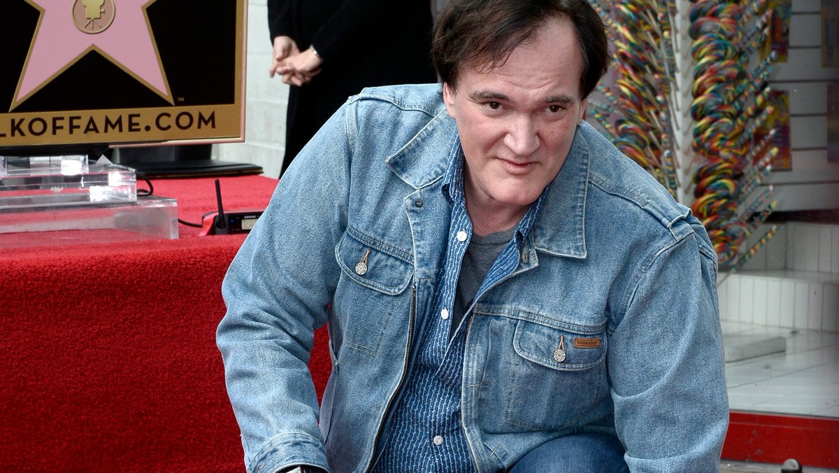 Słynny amerykański reżyser Quentin Tarantino odsłonił w poniedziałek swoją gwiazdę w hollywoodzkiej Alei Sław. "Niesamowicie się cieszę z tego wyróżnienia" - powiedział Tarantino, twórca takich filmów jak "Pulp Fiction", "Bękarty wojny" czy "Django".