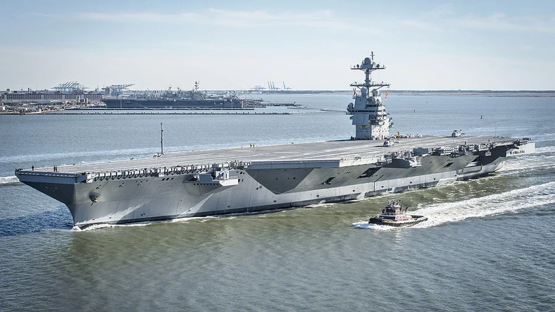 Na zdjęciu USS Gerald R. Ford — największy lotniskowiec świata służący w armii USA