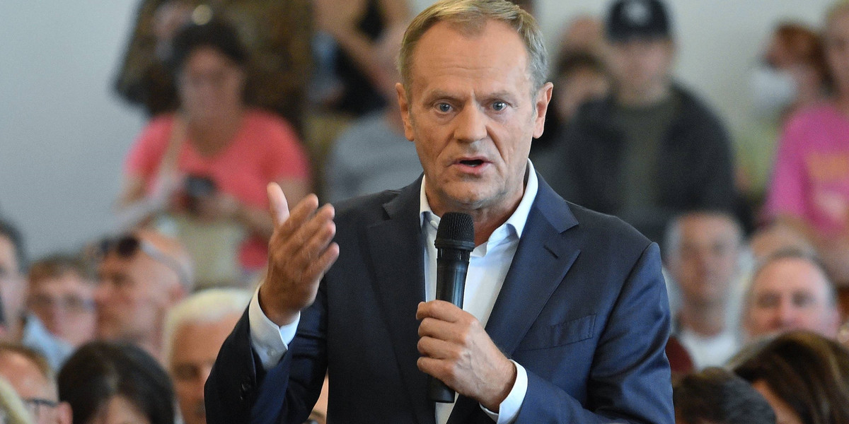 Donald Tusk wrócił do czasów, gdy sam stał na czele rządu.