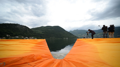 "Dryfujące pomosty" we Włoszech budzą rekordowe zainteresowanie