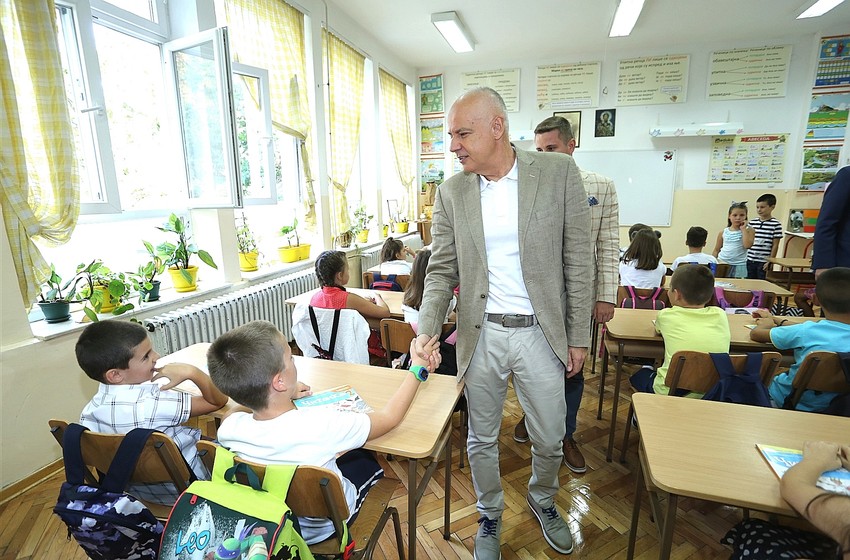 Gradonačelnik u obilasku školaraca