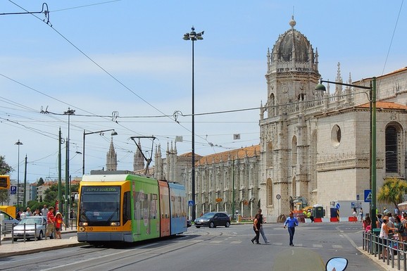 Putujete sami za neradne dane? Ovo lista 10 gradova u Evropi koje preporučuju analize za samostalne turiste