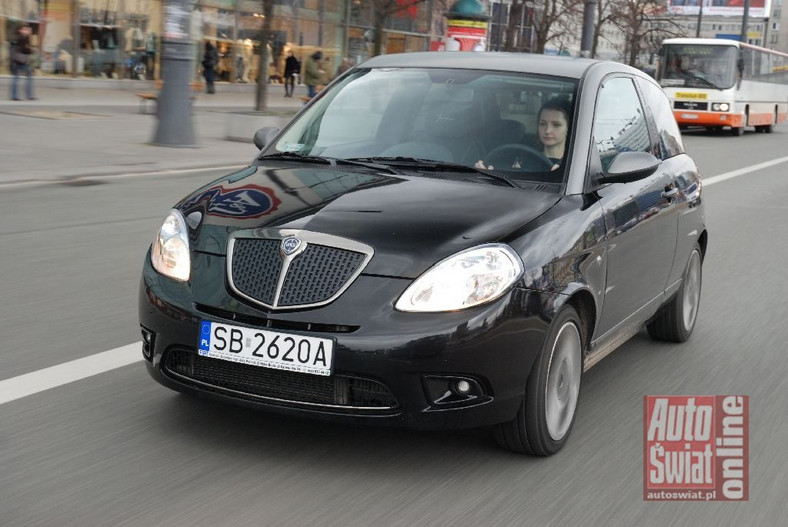 Lancia Ypsilon