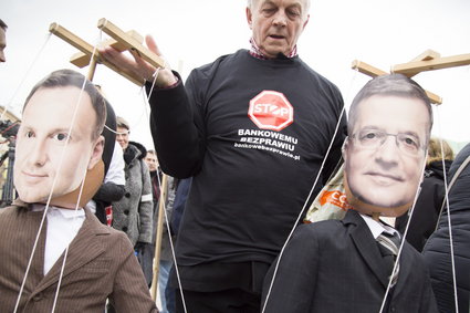 Protest frankowiczów w Warszawie. Apelują do prezydenta: "dotrzymaj obietnicy"