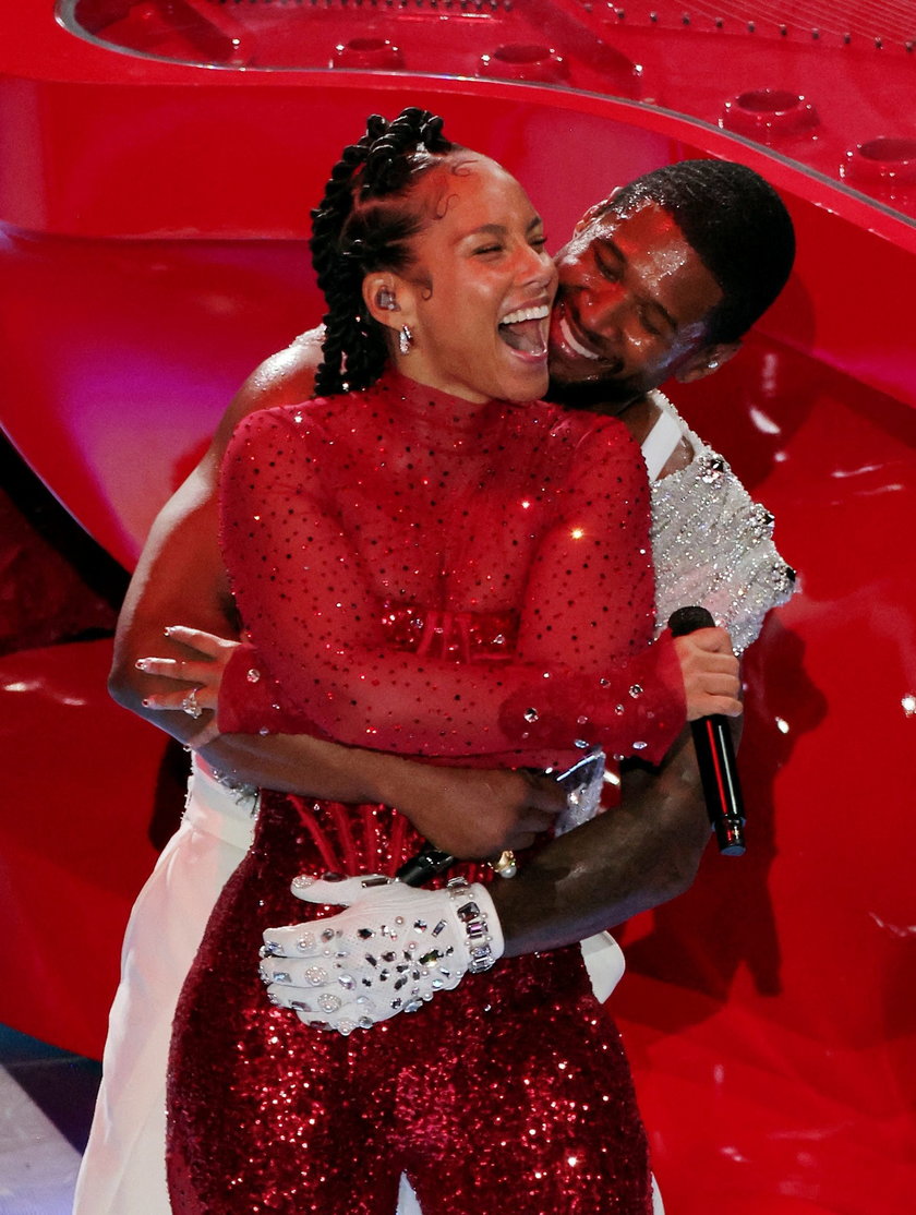 Usher i Alicia Keys. 