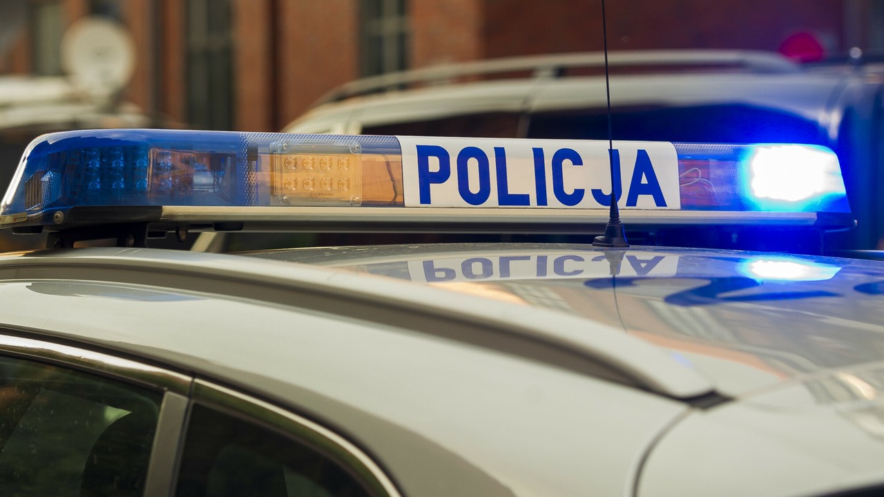 Atak nożownika w Warszawie. Policja szuka sprawcy