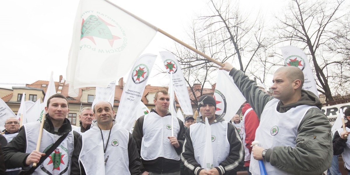 Górnicy nie chcą ginąć przez wadliwe aparaty ucieczkowe 