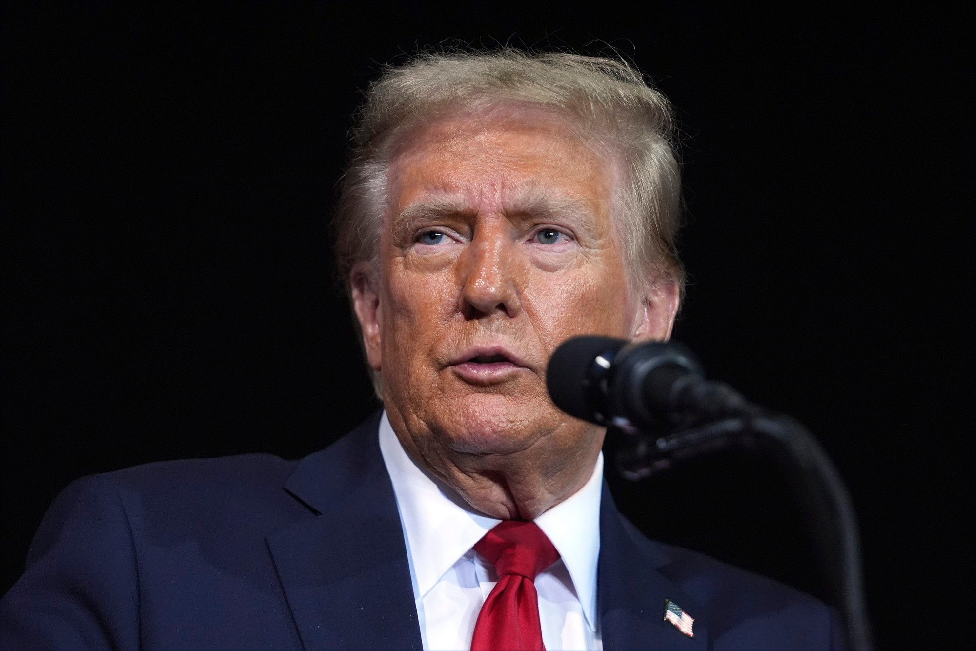 Donald Trump kritizuje ukrajinské útoky. 