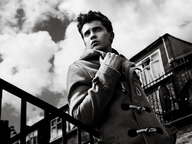 Burgundowe królestwo - Kolekcja Pull and Bear na sezon jesień 2011.