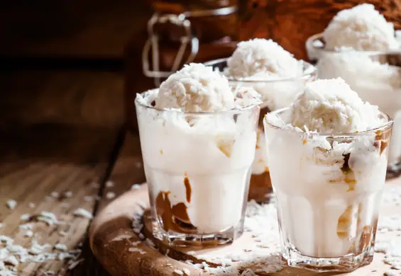 Pyszne lody kokosowe, które zrobisz za pomocą blendera. Bez cukru!