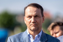 Sikorski: Doradzałem Amerykanom, żeby zatrzymali sobie jedną z baz w Afganistanie