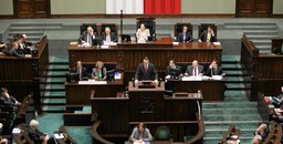 Sikorski w Sejmie: działanie państw UE w pojedynkę to niebezpieczne mrzonki