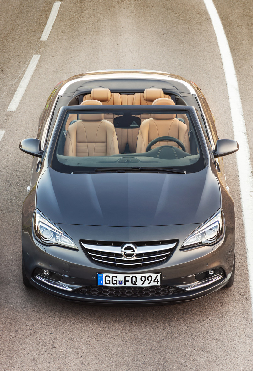 Opel zdradził jak wygląda jego nowy kabriolet - samochód nazywa się cascada. Ludzie z niemieckiej marki wyjaśniają, że nazwa wywodzi się od hiszpańskiego słowa, oznaczającego wodospad i zgodnie z tradycją marki kończy się na literę "a"