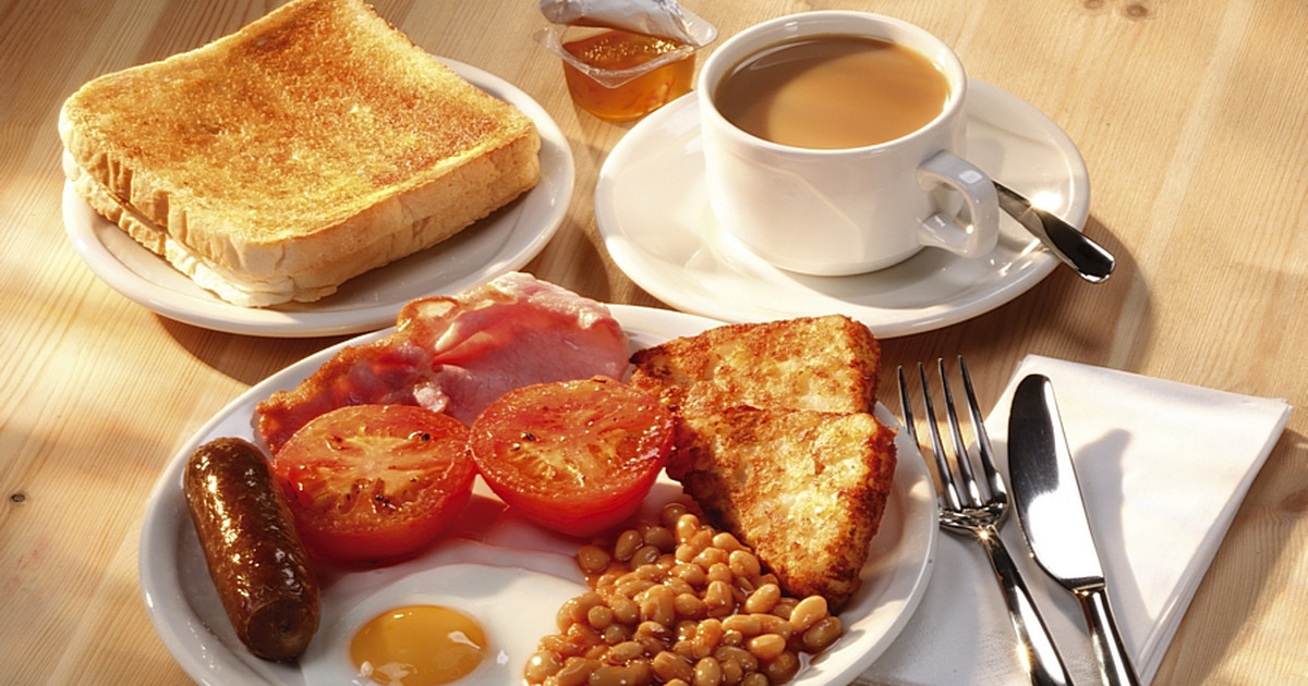 Как по английски будет завтрак. Красивые английские Завтраки с французскими тостами. Food Alliance. Food and Drinks photo.