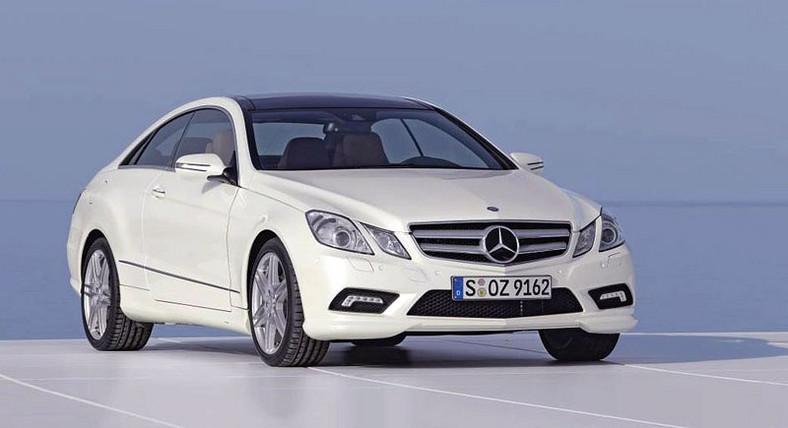 Genewa 2009: Mercedes-Benz E-Klasa Coupe - dane techniczne i zdjęcia