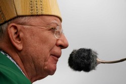 Abp Jędraszewski ostrzega studentów przed marnością, niemoralnym życiem i... związkami homoseksualnymi