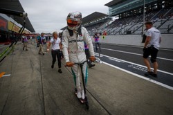 Formuła 1: Lewis Hamilton wygrał kwalifikacje i ruszy w Japonii pole position