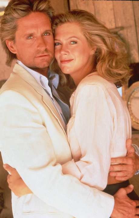 Aktorskie duety w Hollywood: Michael Douglas i Kathleen Turner (na zdjęciu: kadr z filmu "Klejnot Nilu")