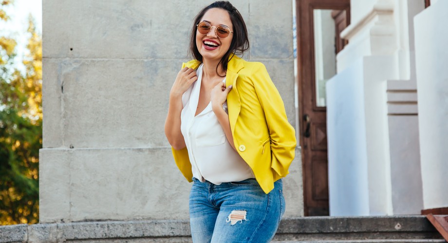 Te jeansy plus size dają efekt WOW. Modne fasony, które doskonale modelują sylwetkę