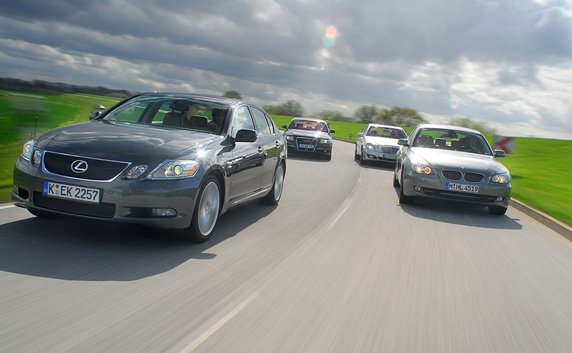 Prestiżowe auto nie musi być drogie! Luksusowe auta w cenie od 15 000 zł