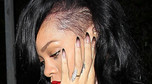 Rihanna wychodzi z restauracji (fot. Agencja BE&amp;W)